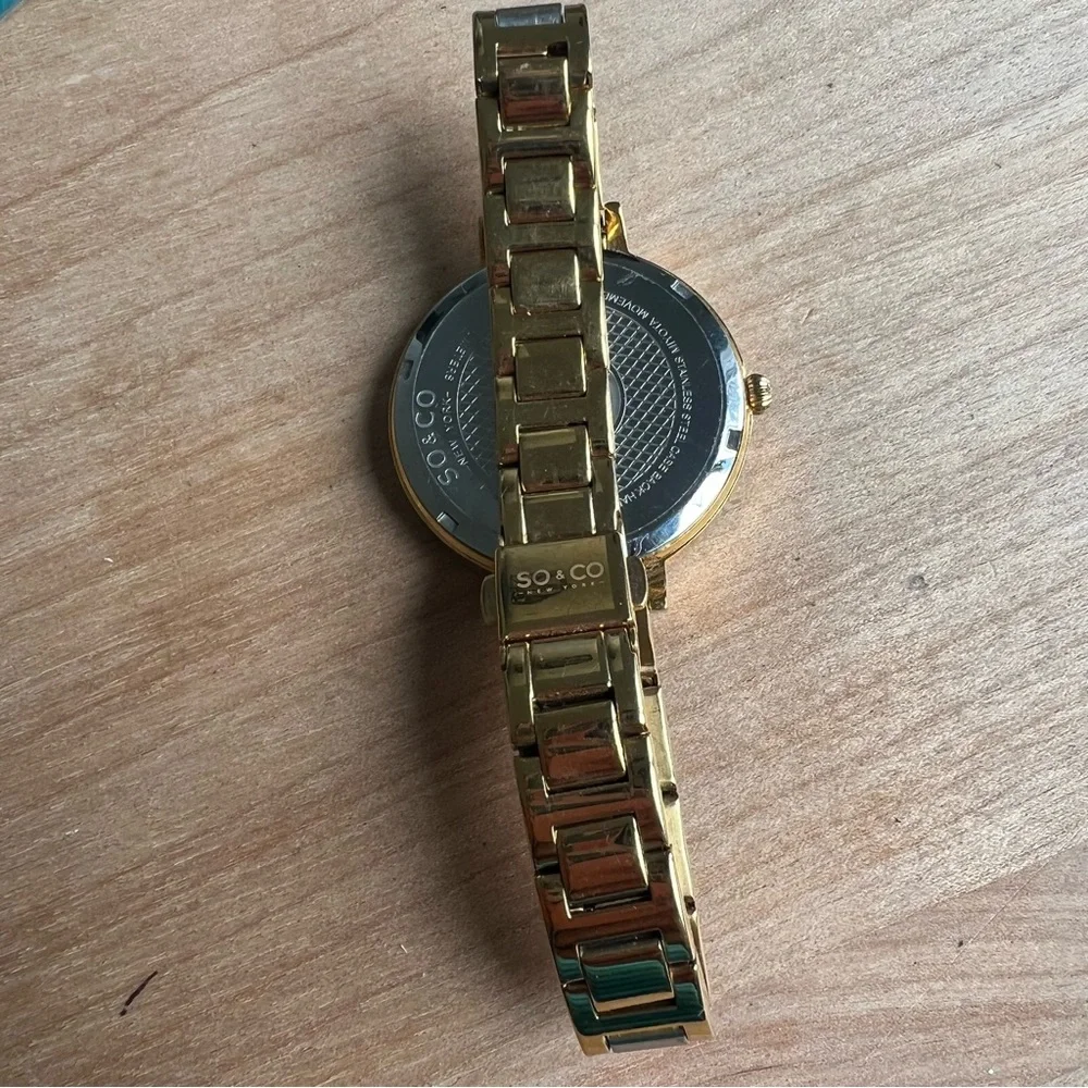 So&CO ladies gold tone crystal watch NEW BATTERY